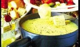 芝士锅谁爆料好吃啊视频,芝士锅谁爆料好吃，一探究竟！